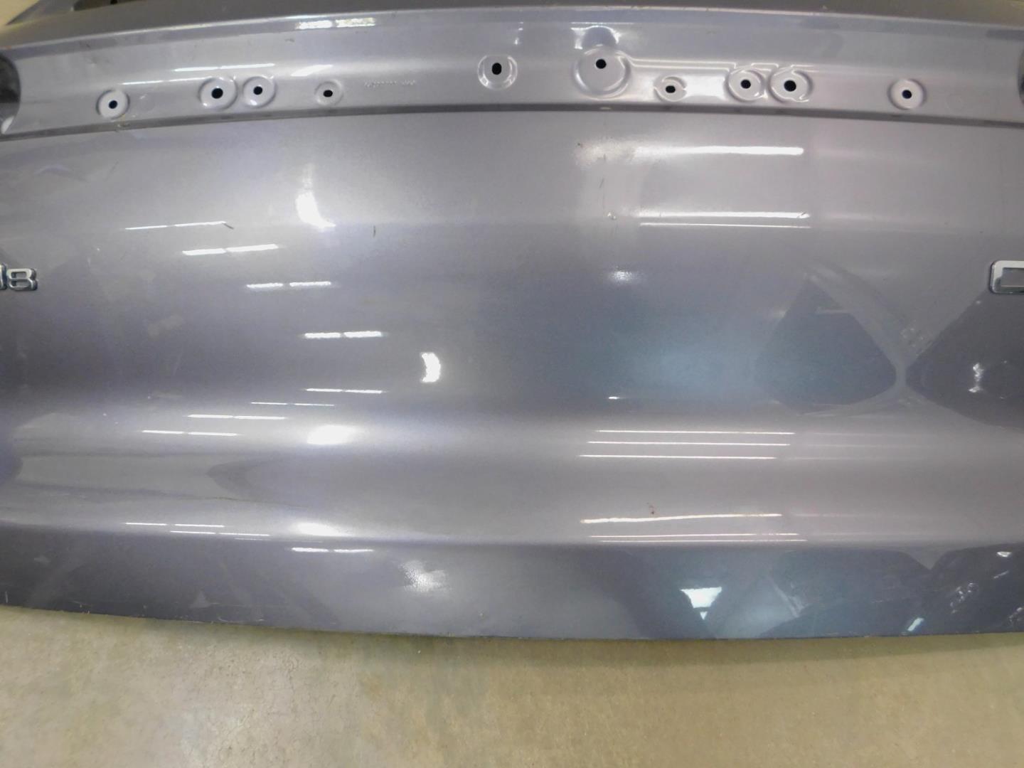 Дверь багажника