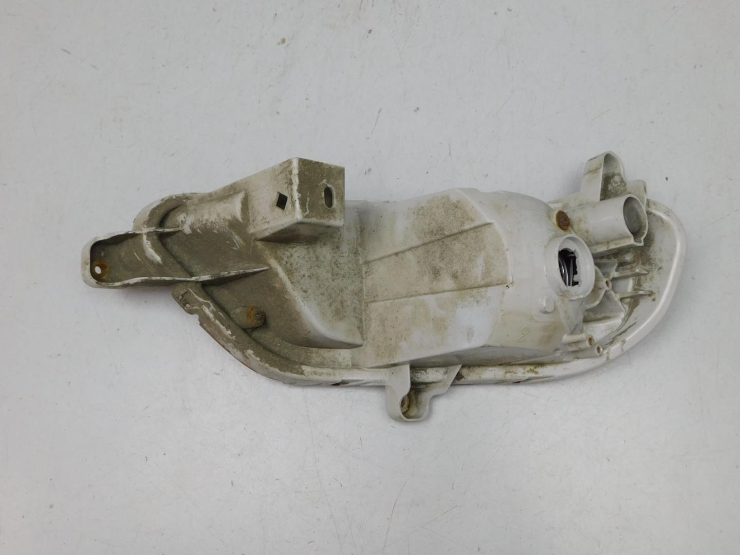 Фонарь задний в бампер левый