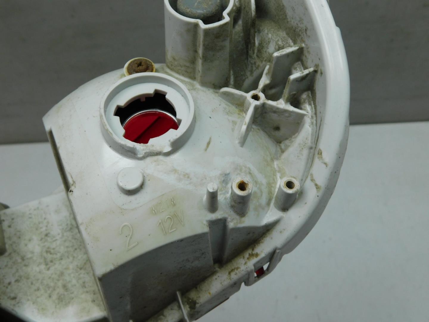 Фонарь задний в бампер левый