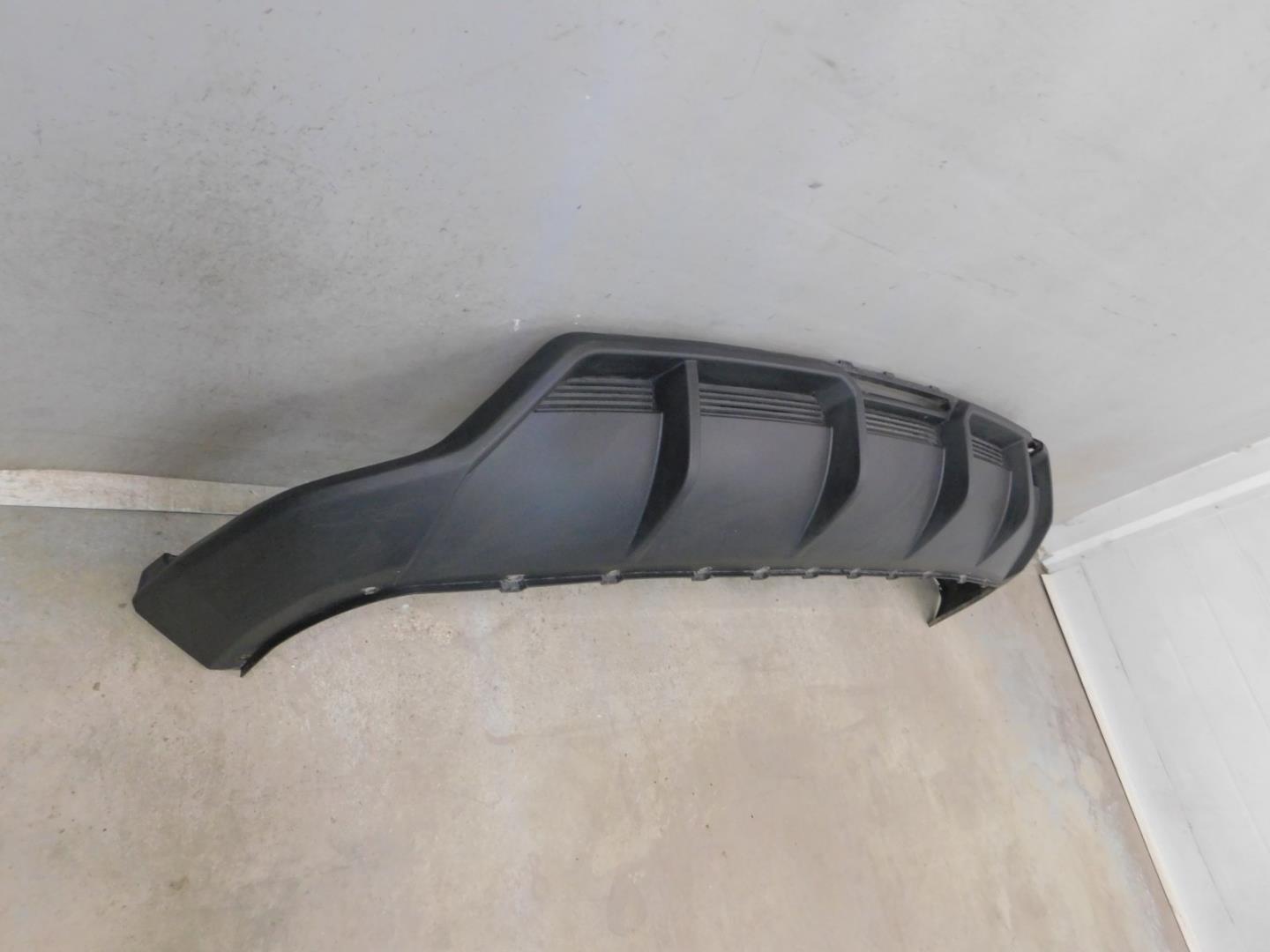 Бампер задний