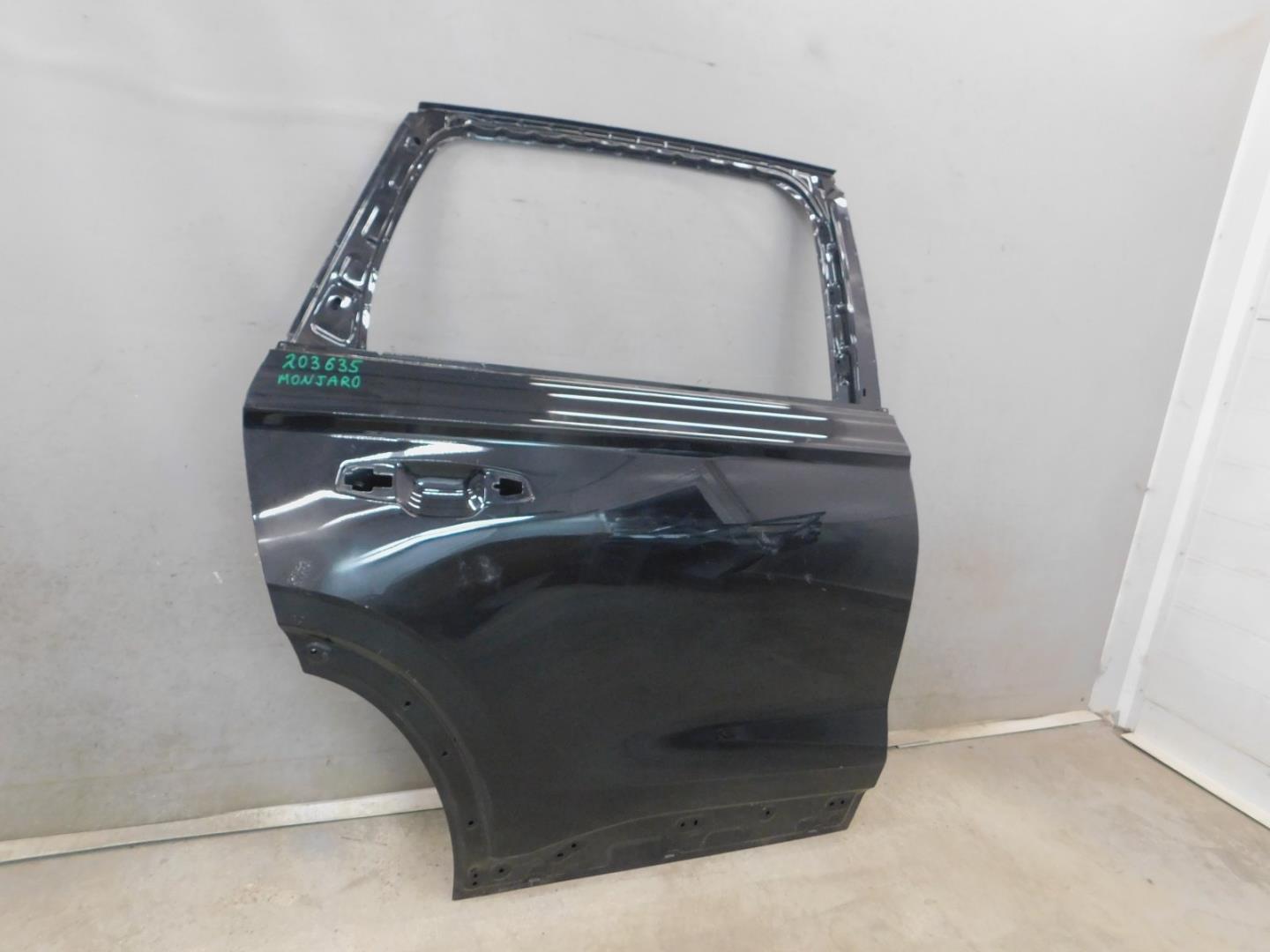 Дверь задняя правая