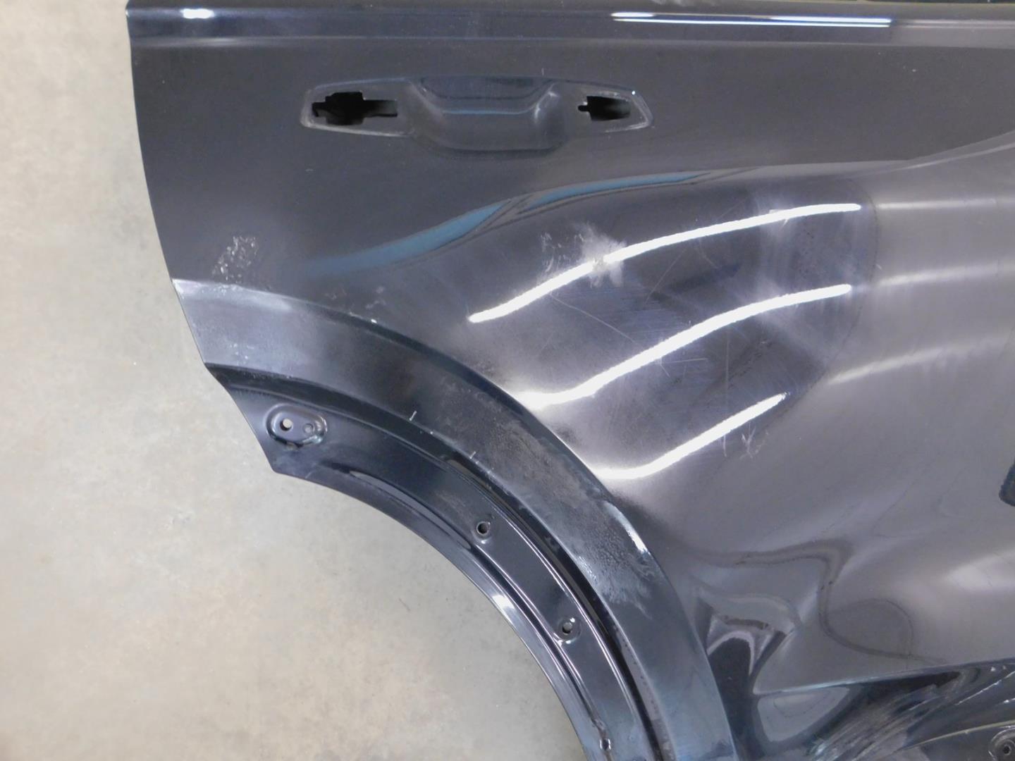 Дверь задняя правая