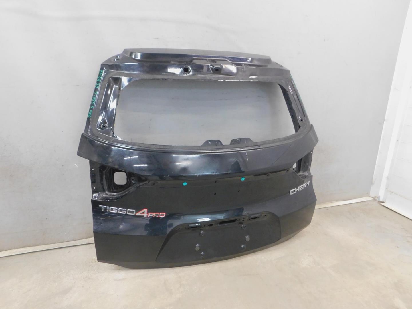 Дверь багажника