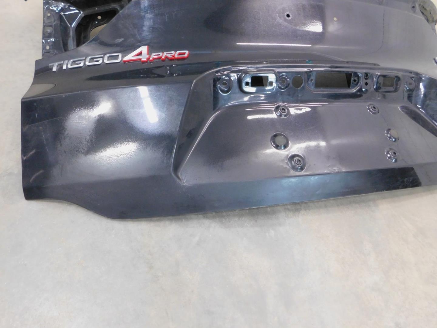 Дверь багажника