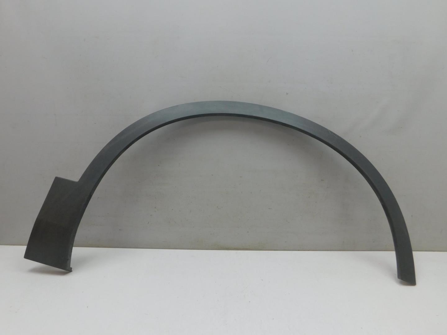 Накладка переднего крыла правого