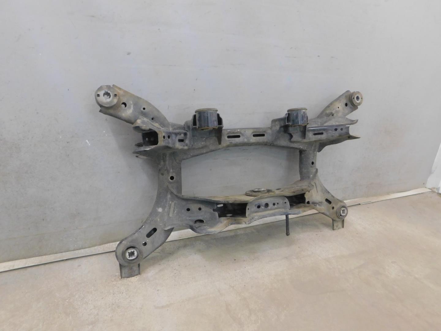 Балка задняя