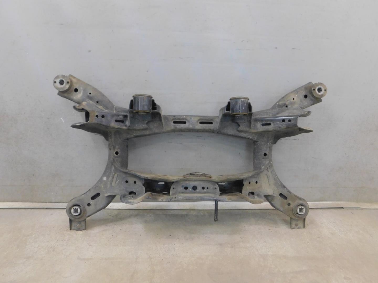 Балка задняя