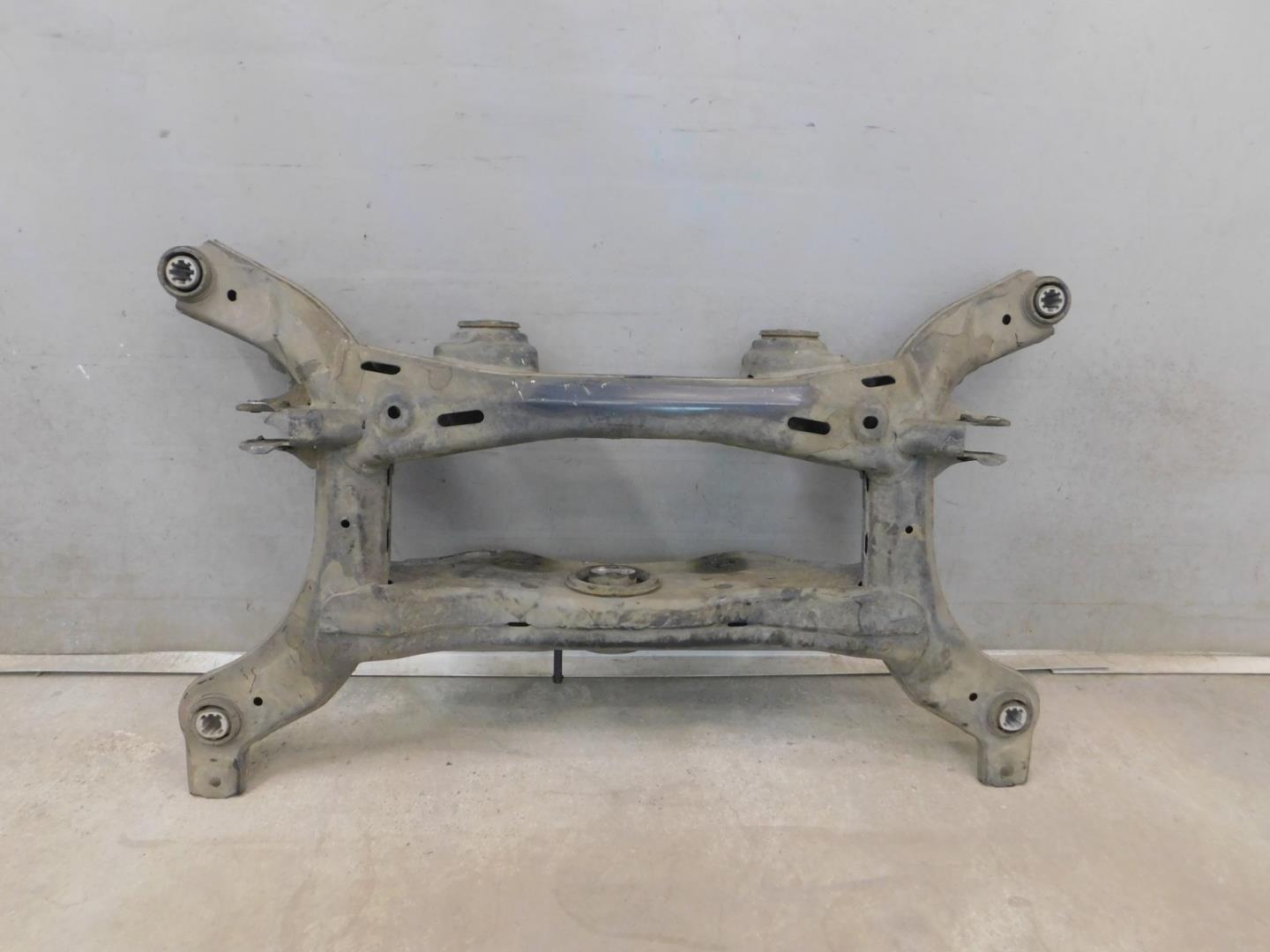 Балка задняя