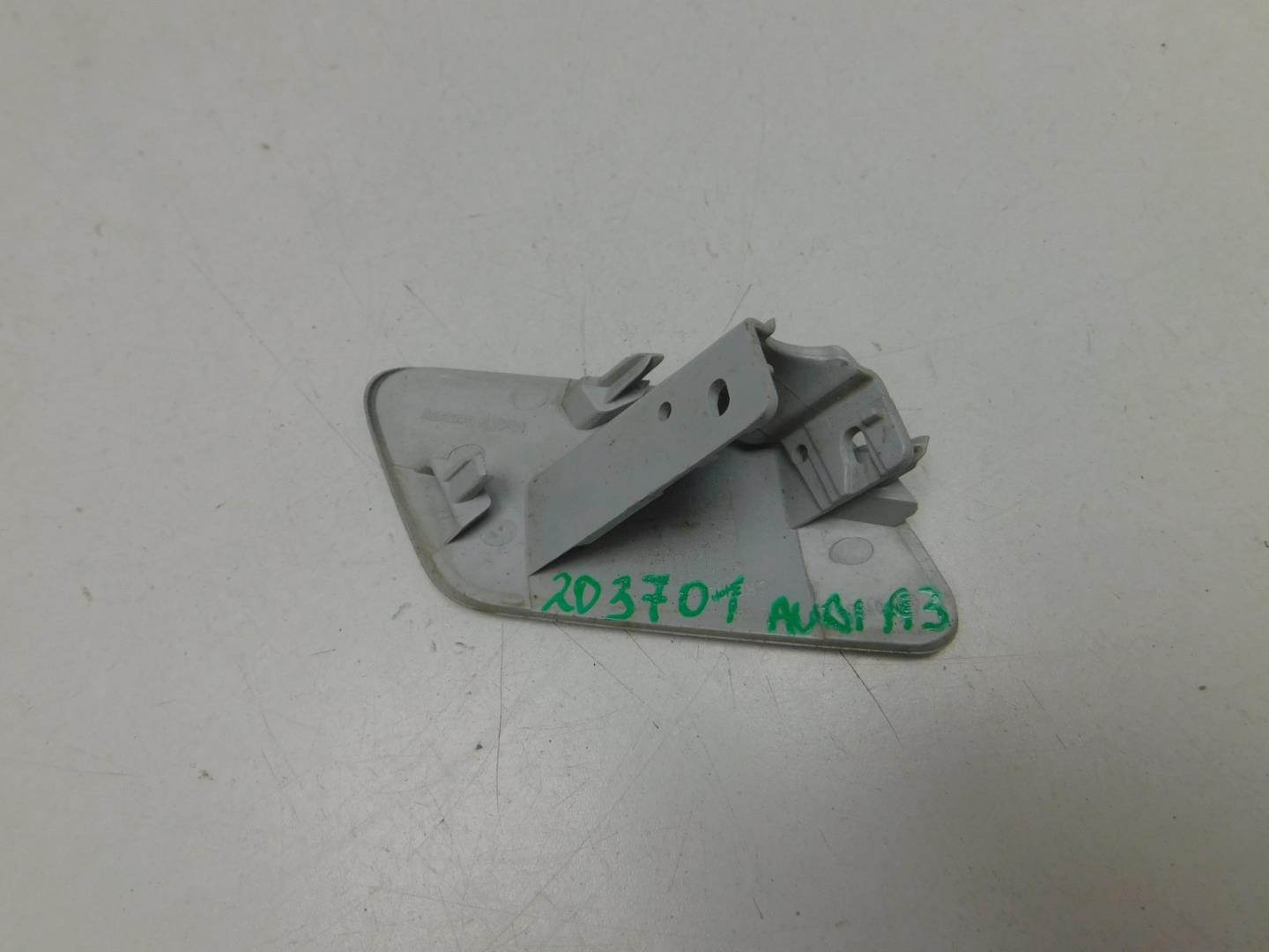 Крышка форсунки омывателя фар