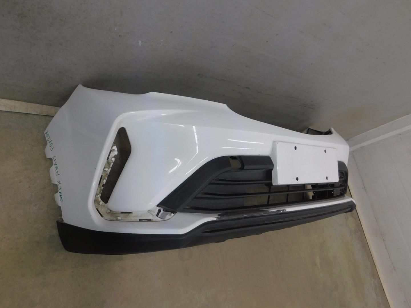 Бампер передний