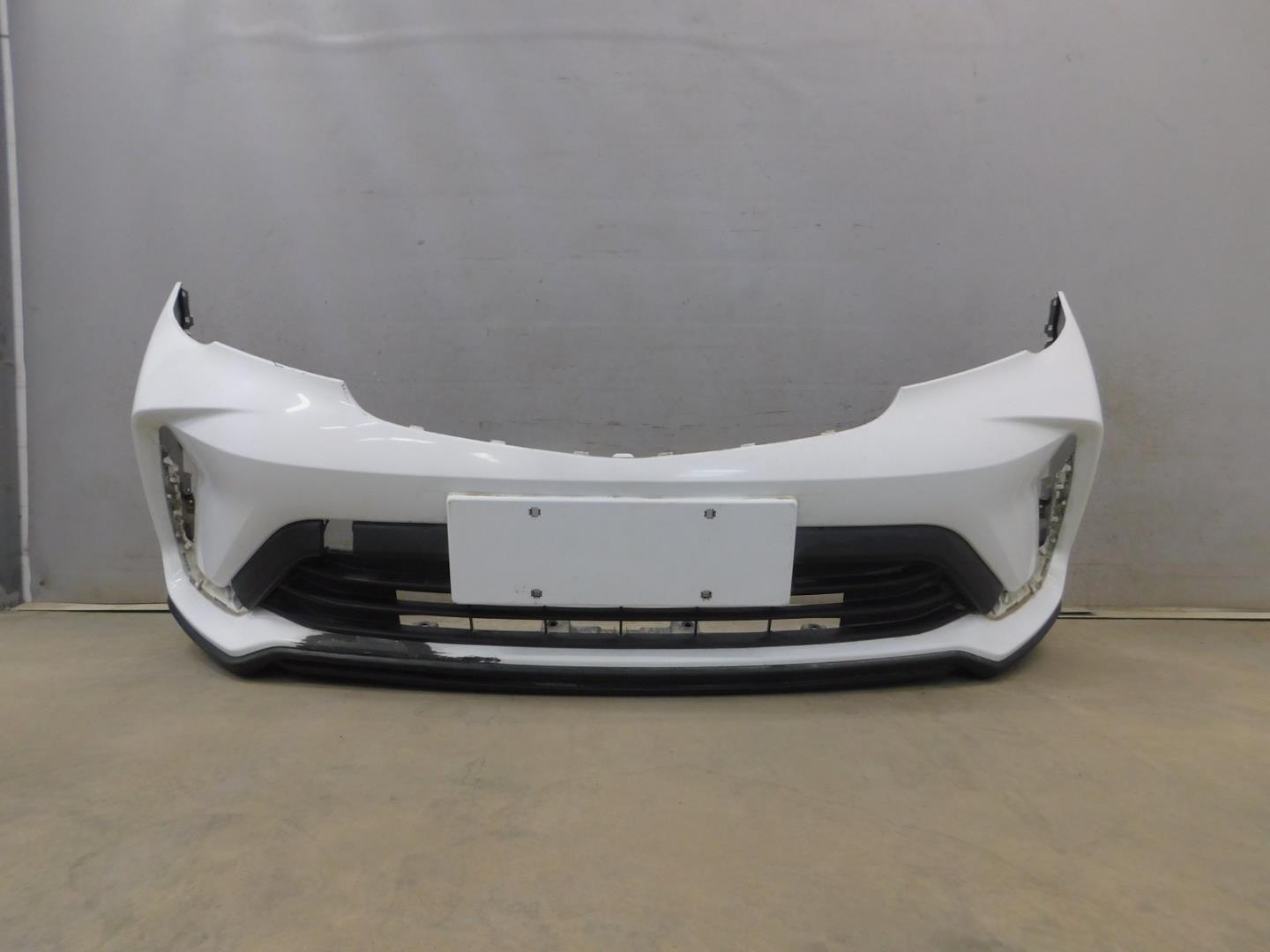 Бампер передний