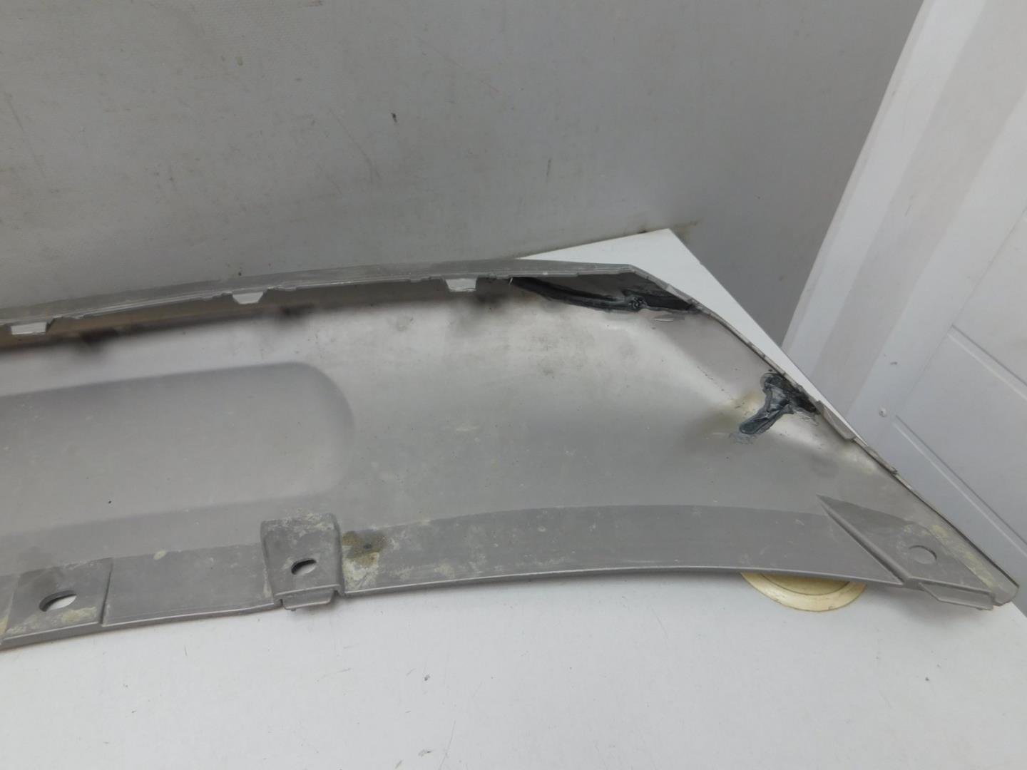 Накладка переднего бампера