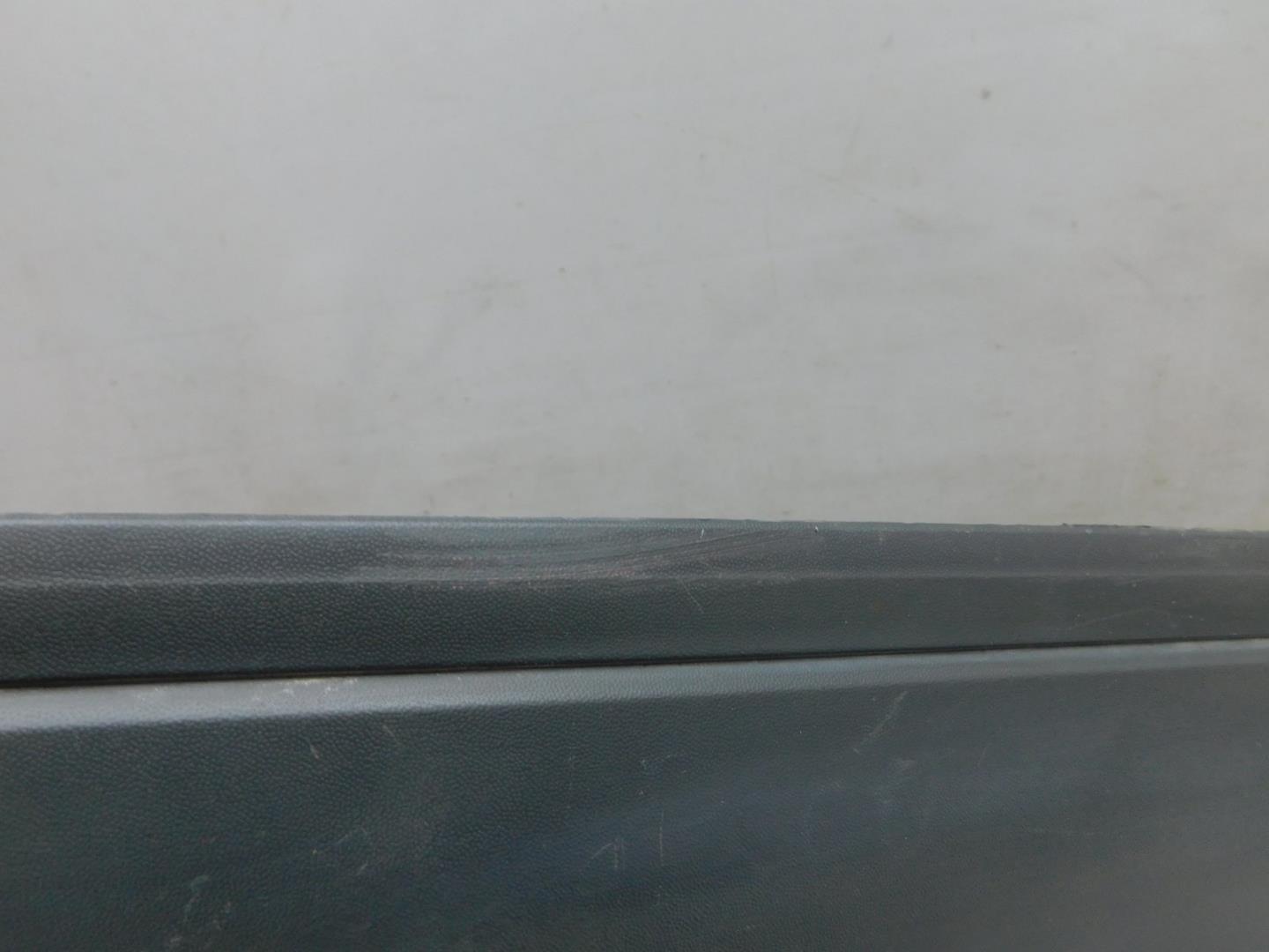 Накладка двери передней левой