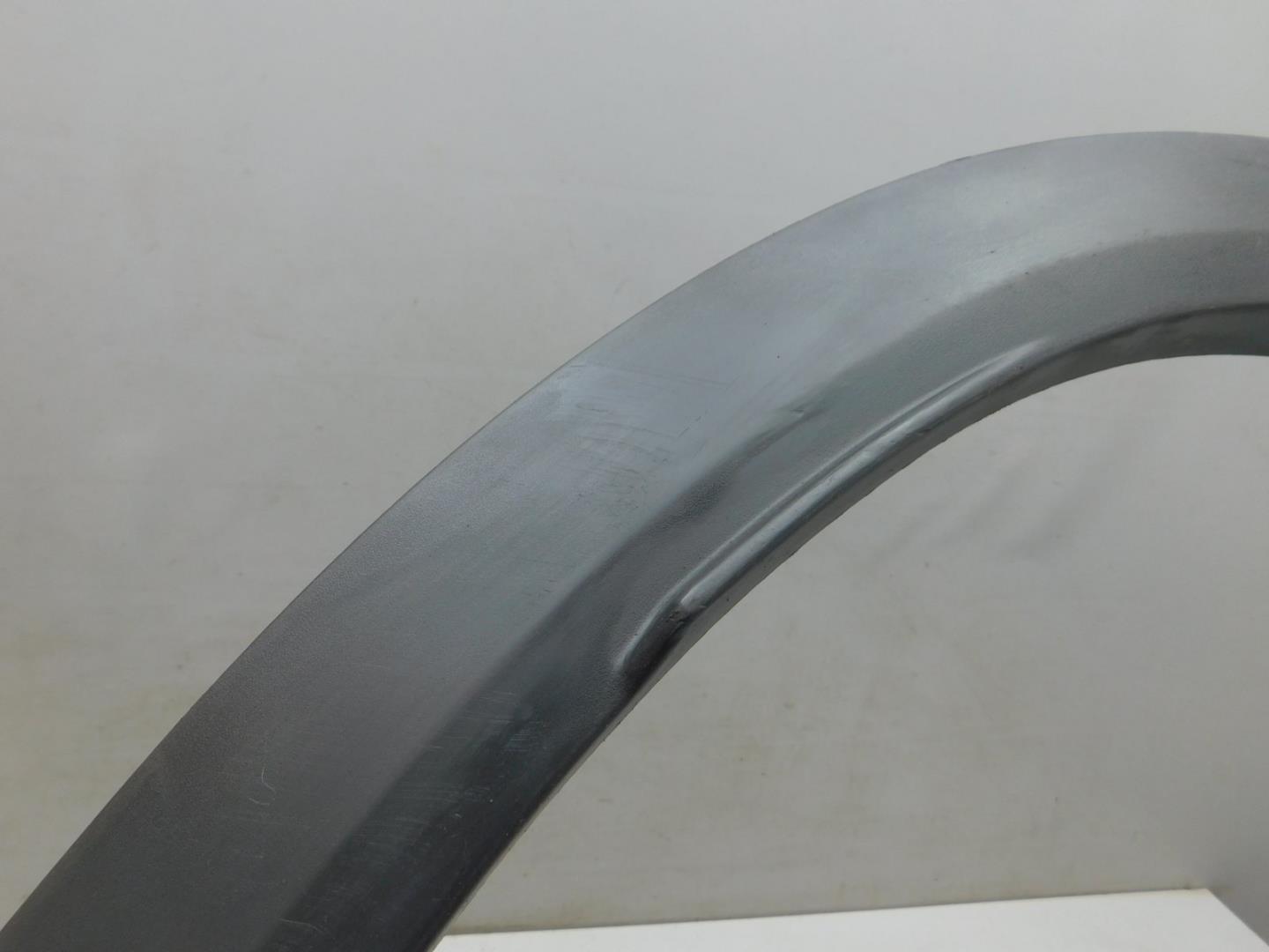 Накладка заднего крыла правого