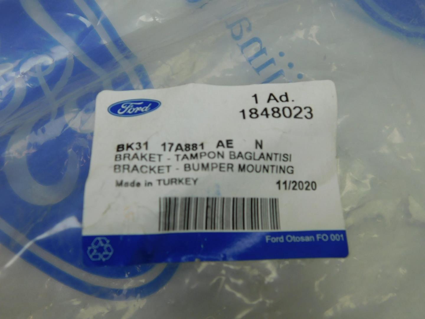 Кронштейн заднего бампера