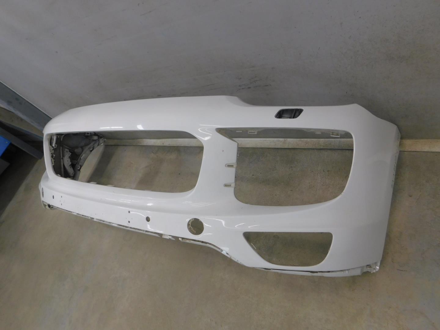 Бампер передний