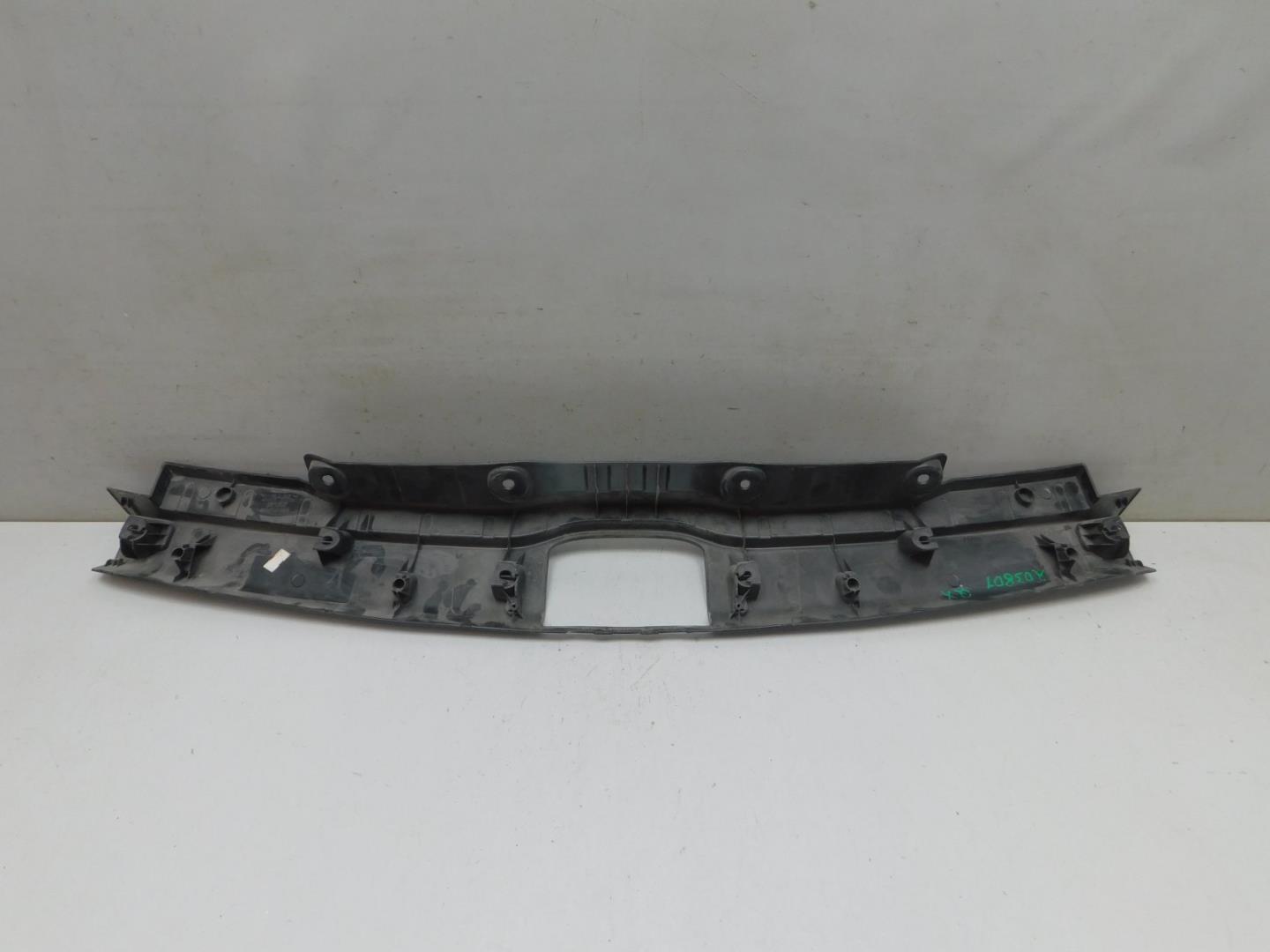 Обшивка багажника