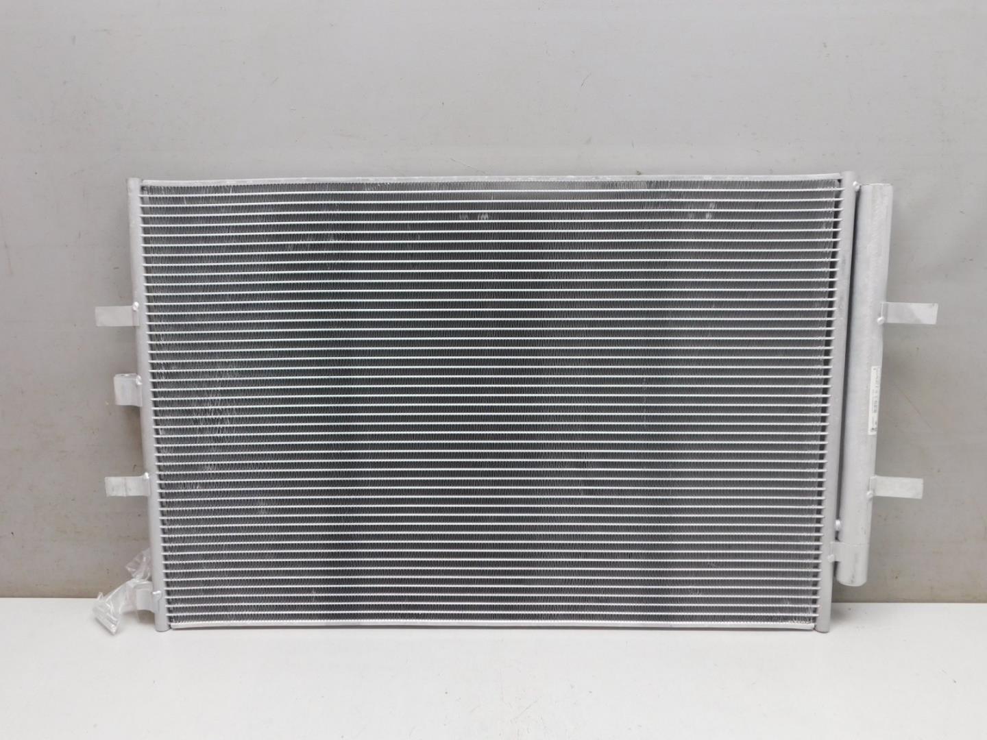 Радиатор кондиционера / конденсер