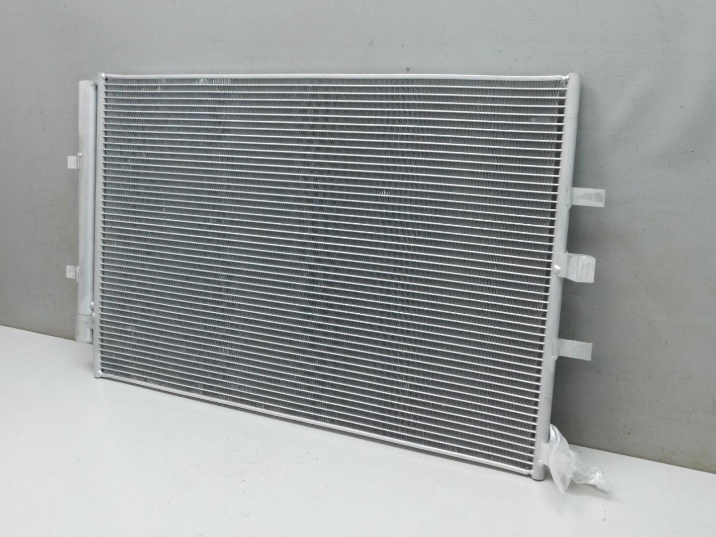 Радиатор кондиционера / конденсер