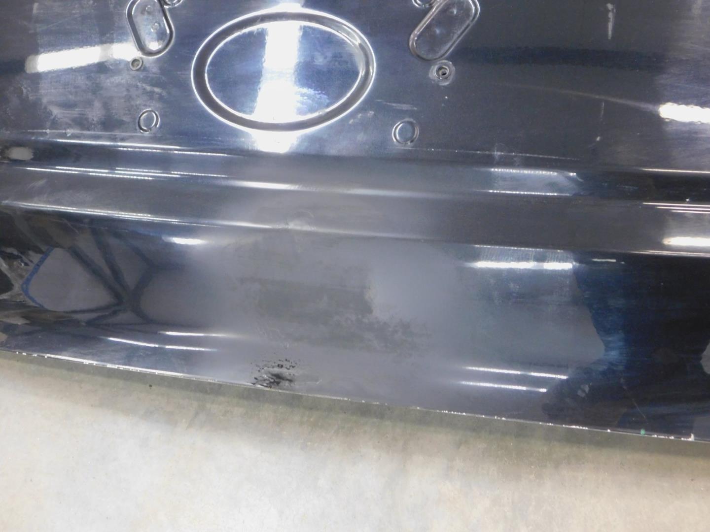 Дверь багажника