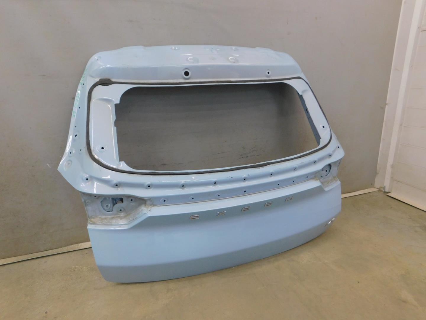 Дверь багажника