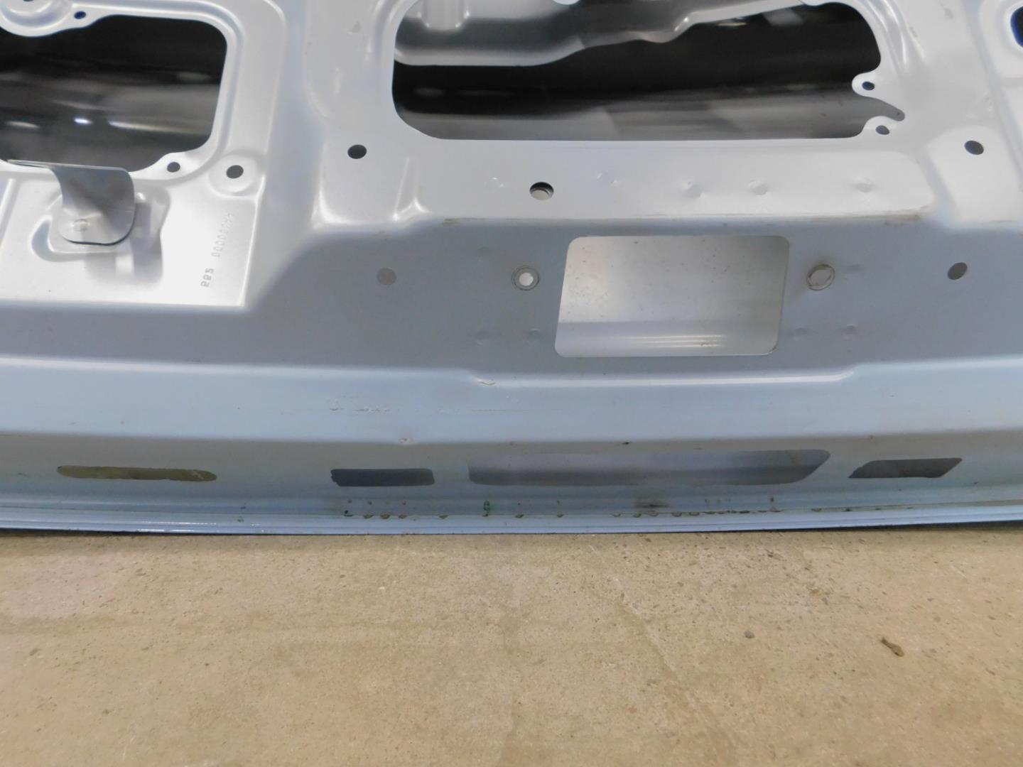 Дверь багажника