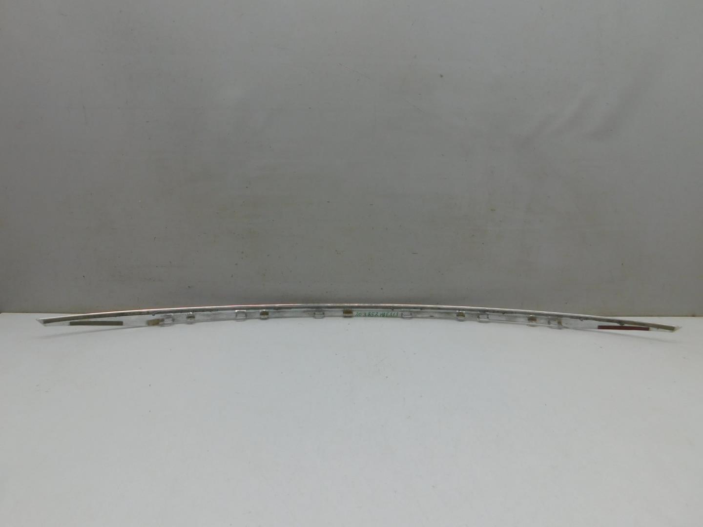 Накладка двери багажника