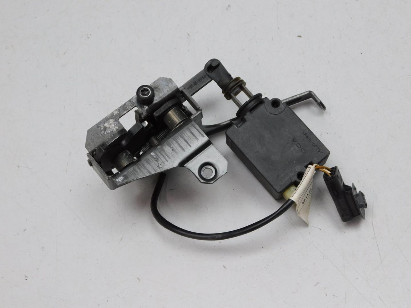 Замок багажника