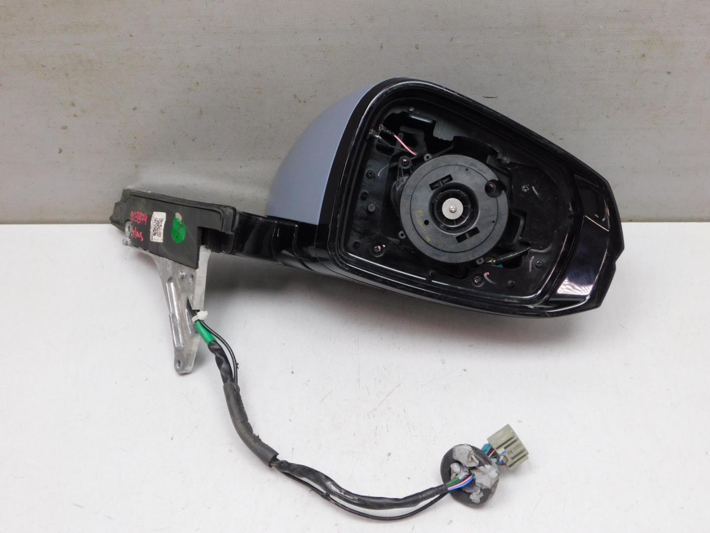 Зеркало правое электрическое