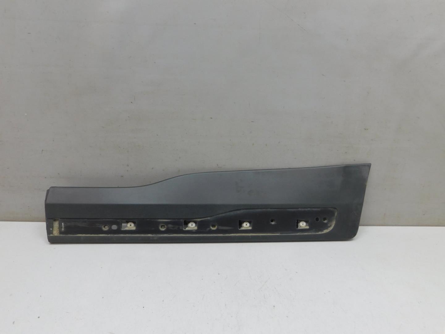 Накладка двери задней левой