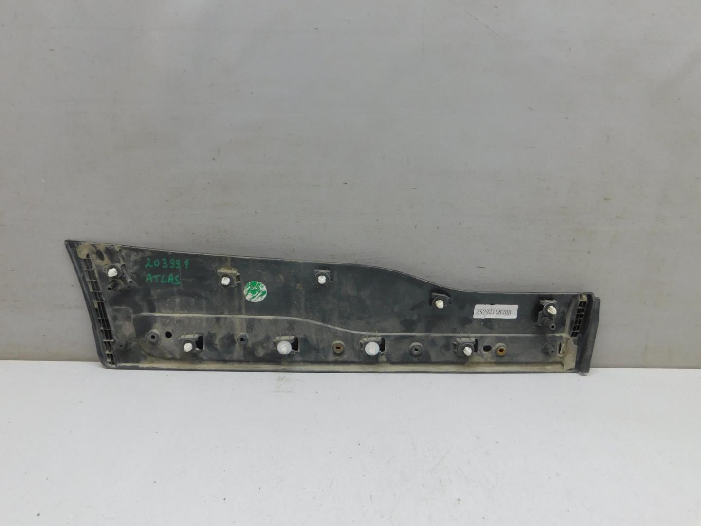 Накладка двери задней левой