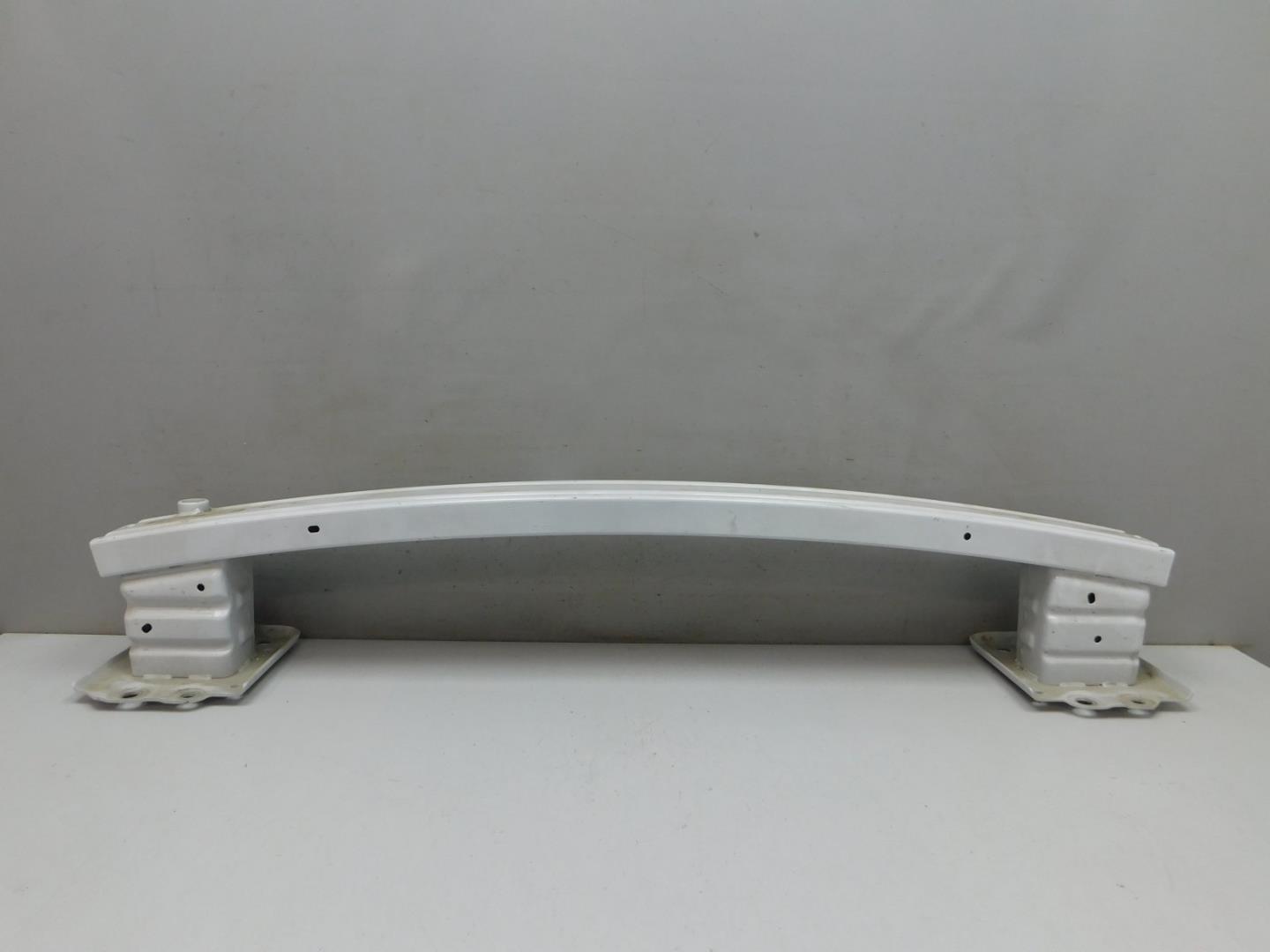 Усилитель заднего бампера