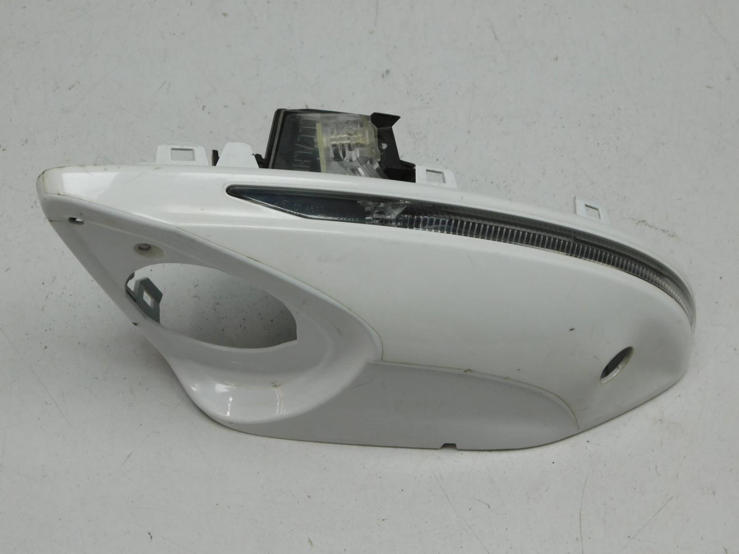 Повторитель поворота белый