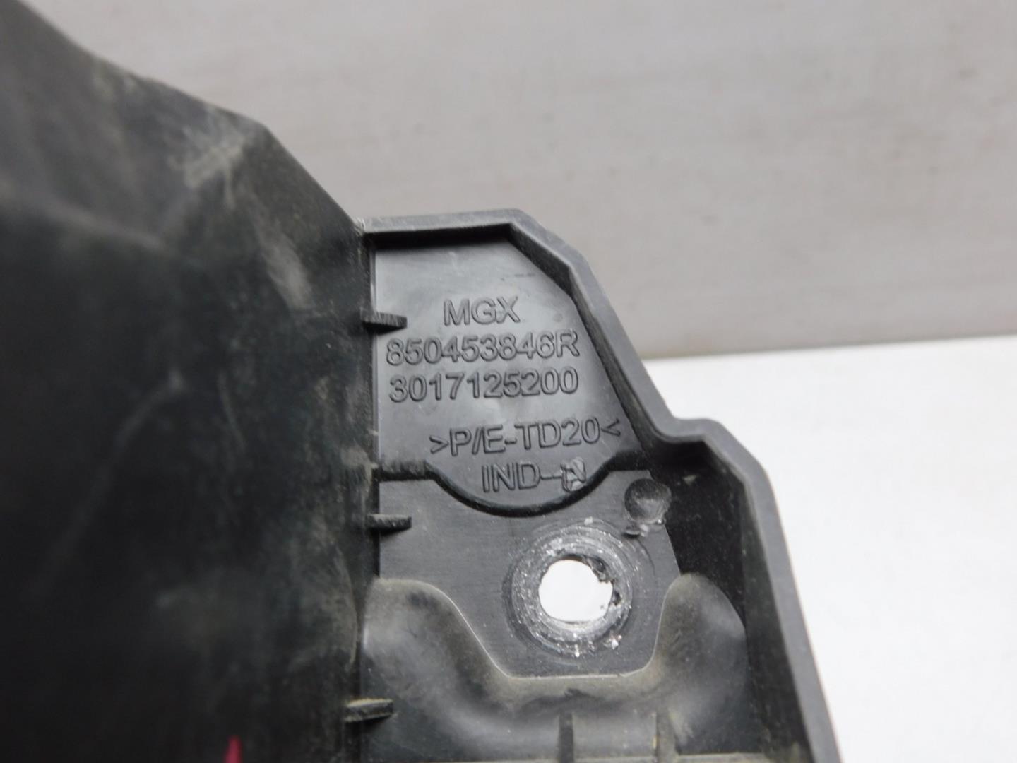 Кронштейн заднего бампера