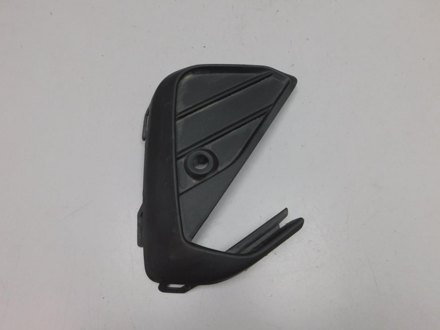 Решетка в бампер правая