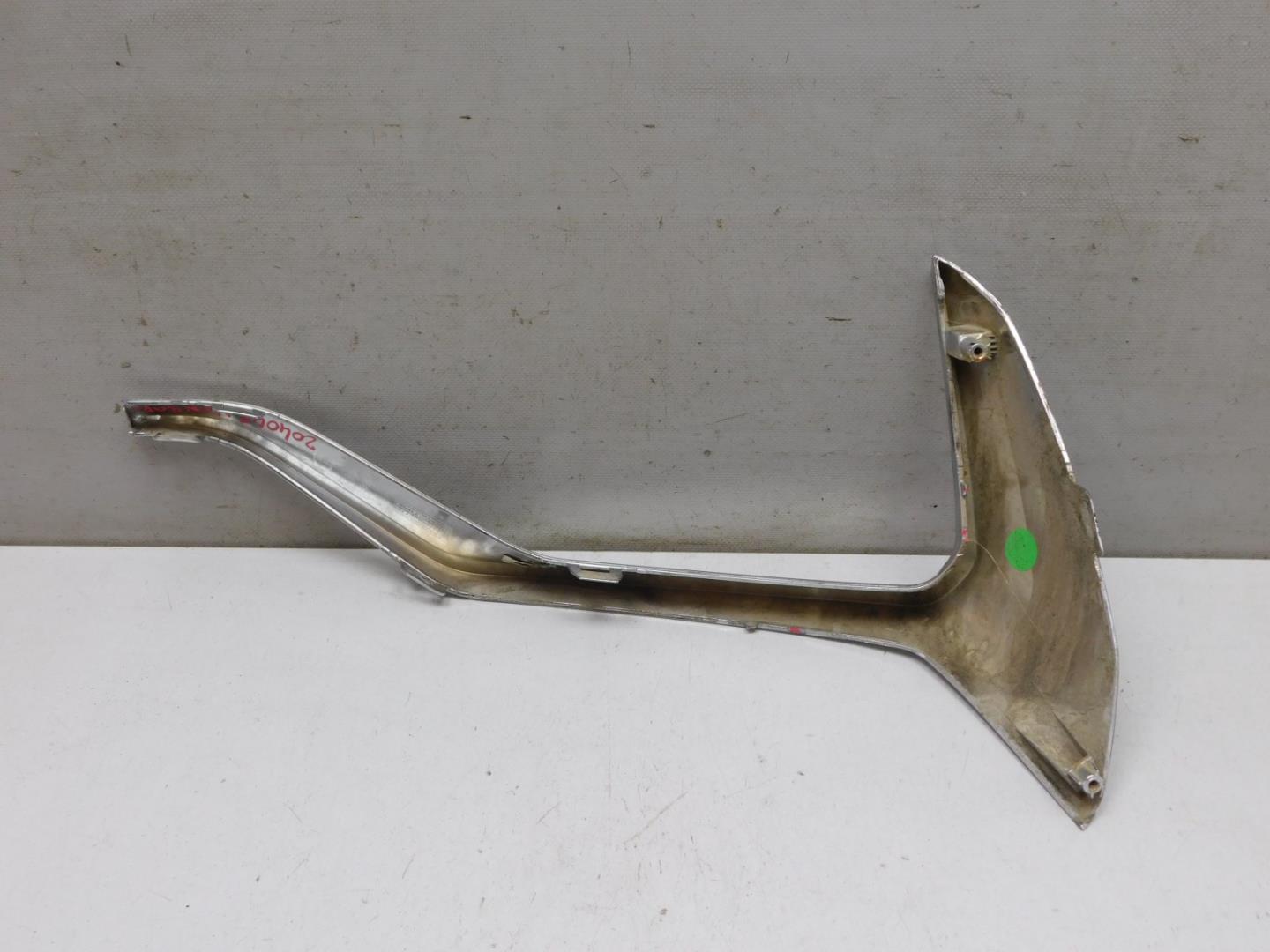 Накладка заднего бампера левая