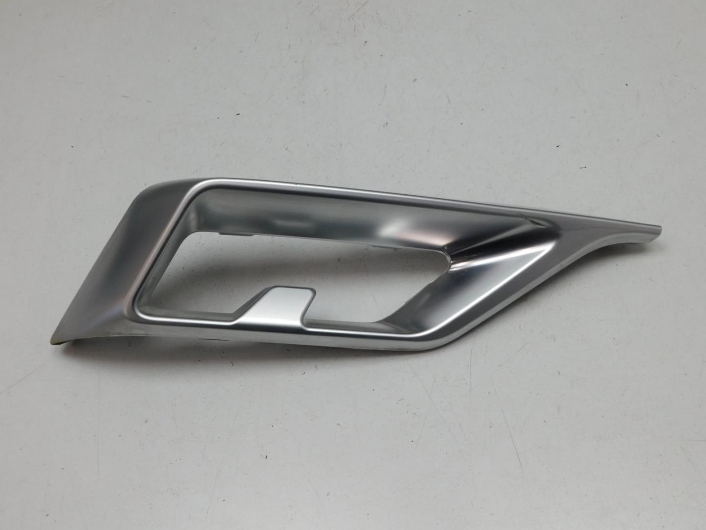 Накладка заднего бампера левая