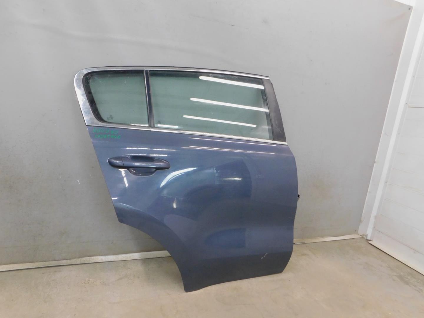 Дверь задняя правая