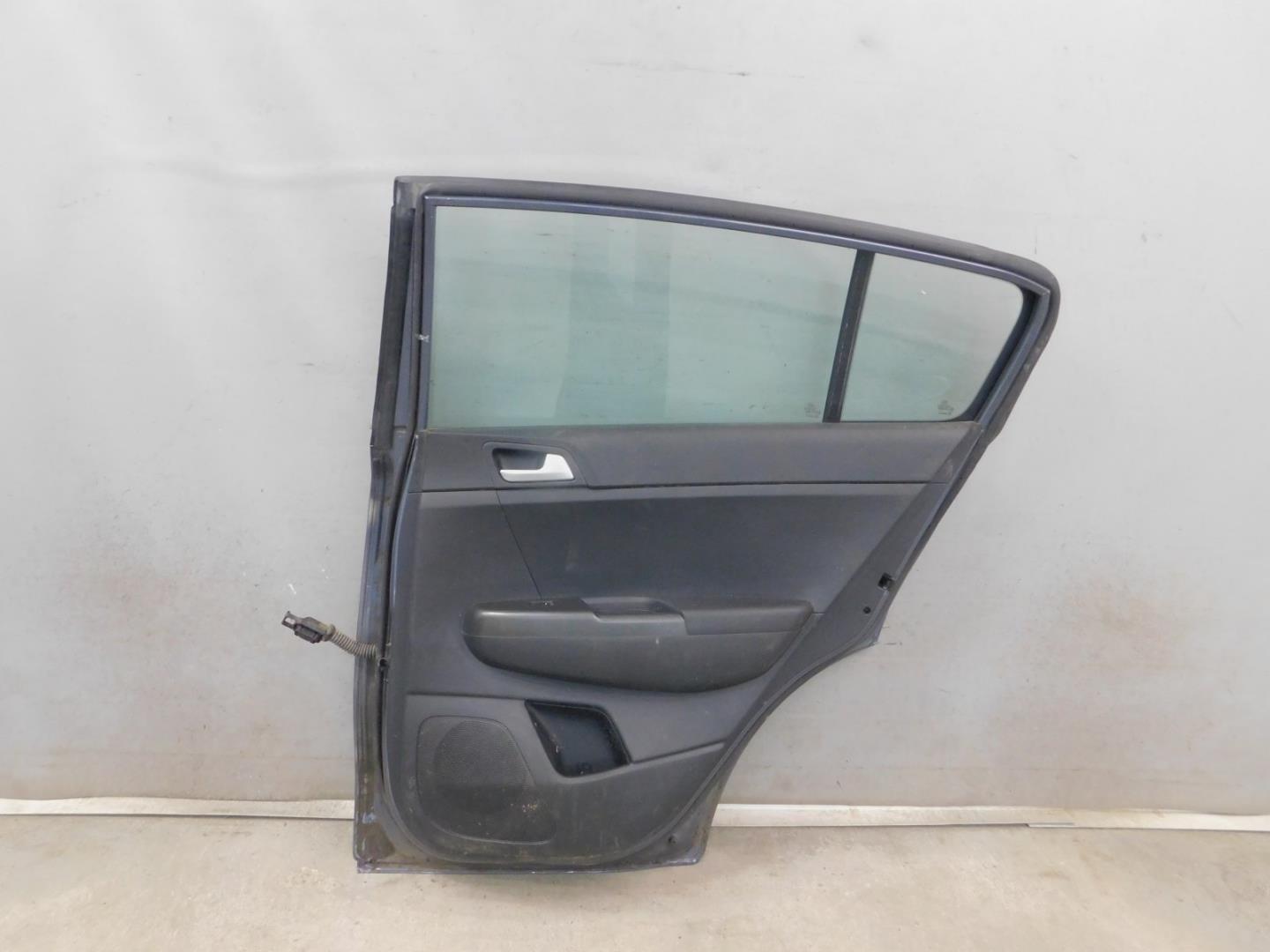 Дверь задняя правая