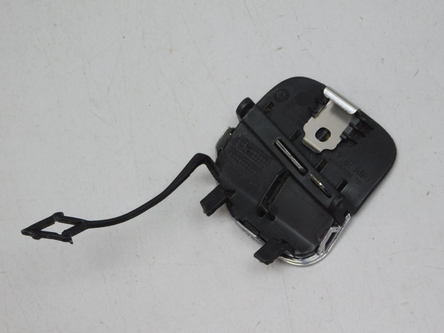 Заглушка буксировочного крюка