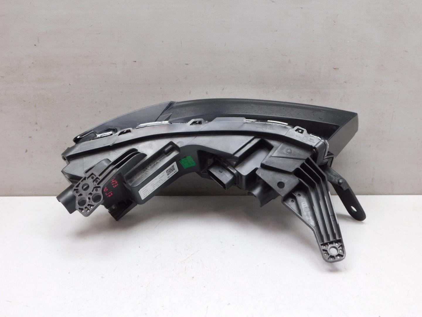 Габарит передний левый