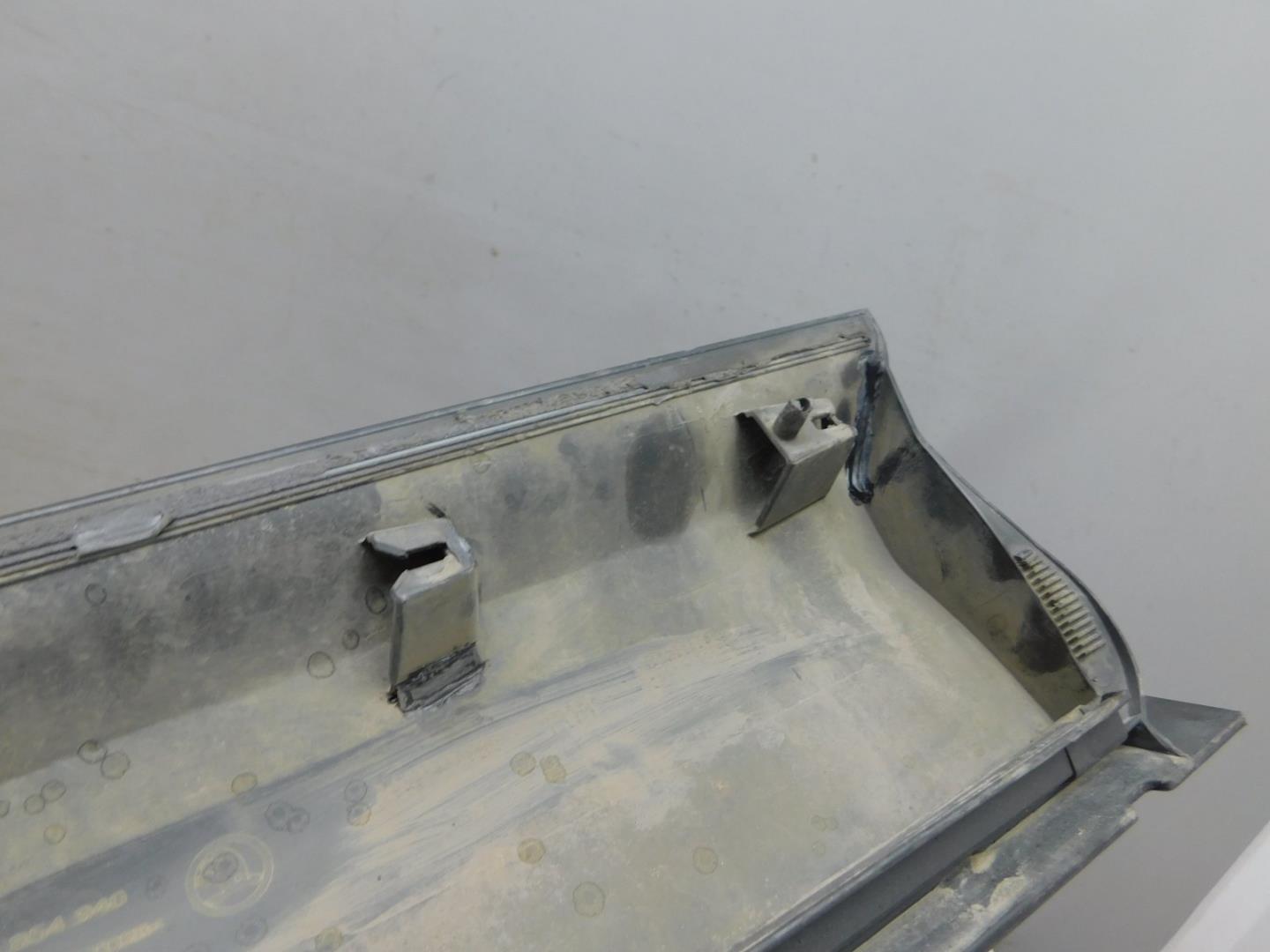 Накладка двери передней правой