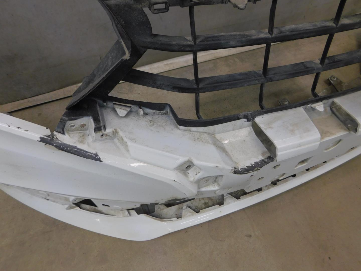 Бампер передний