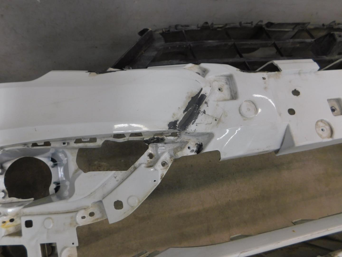 Бампер передний