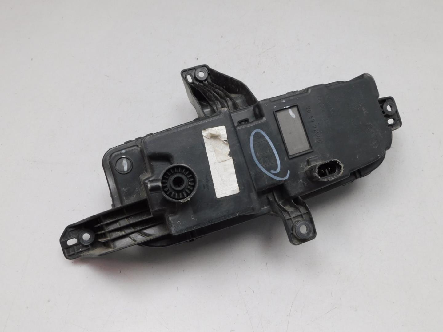 Фара противотуманная правая