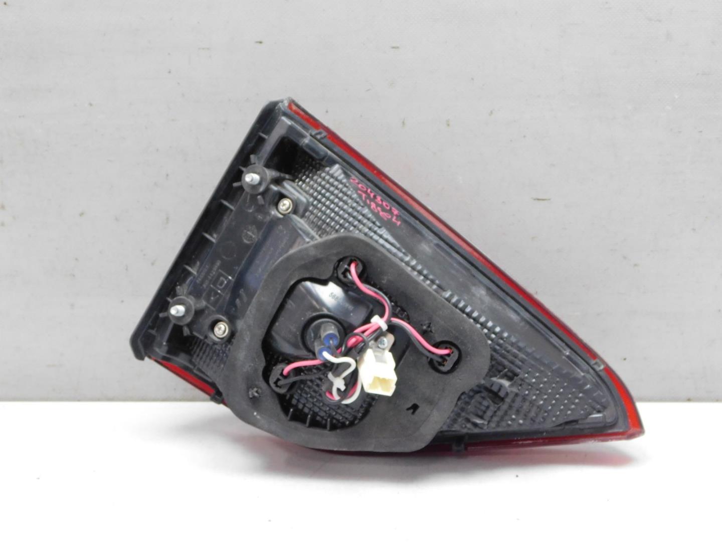 Фонарь задний внутренний правый