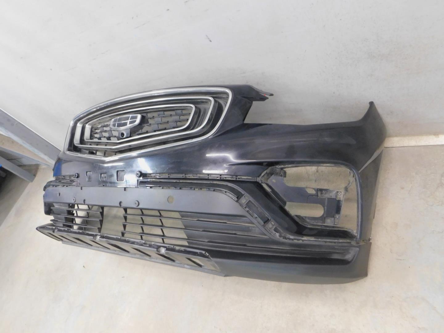 Бампер передний