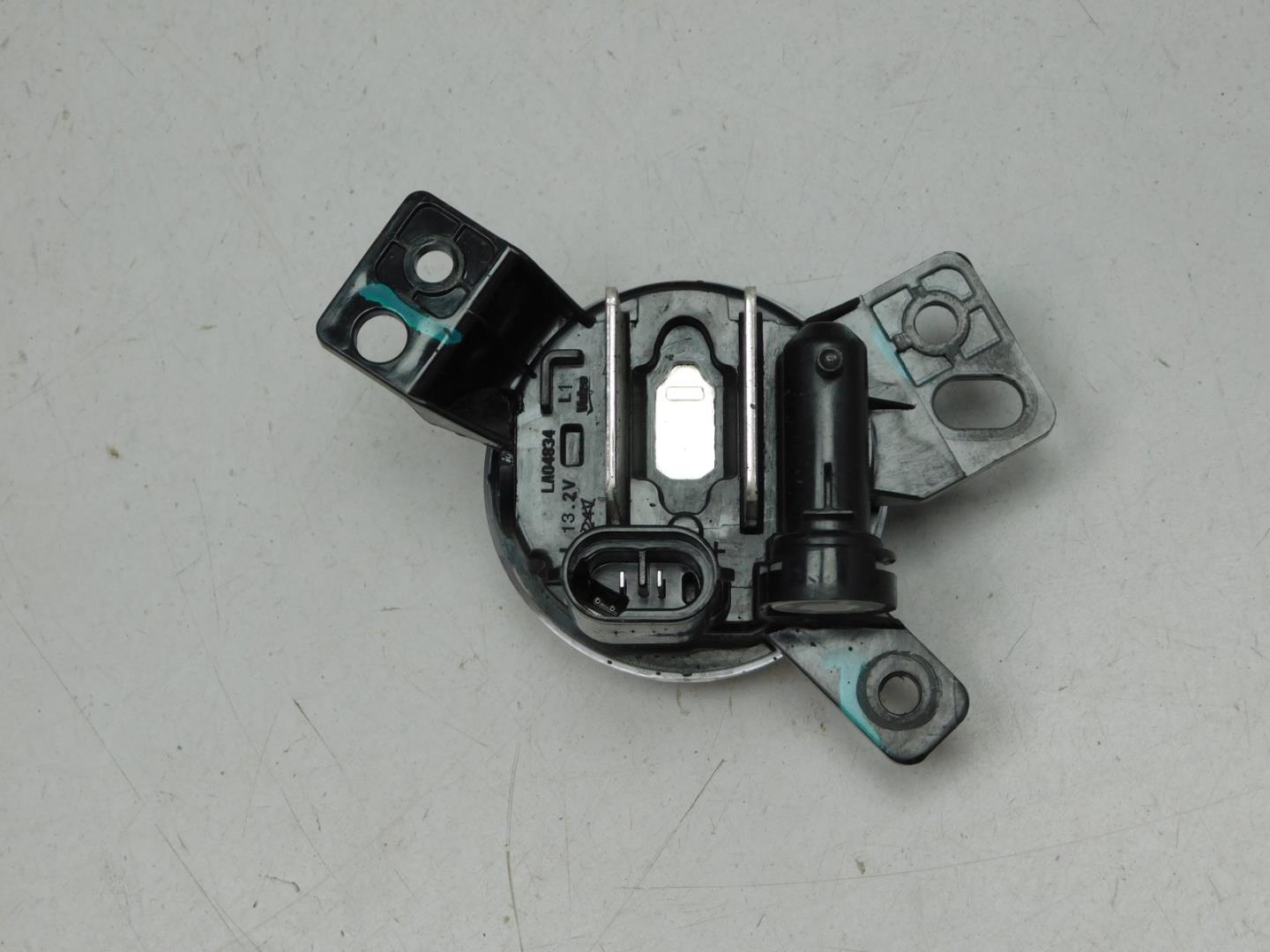 Фара противотуманная левая