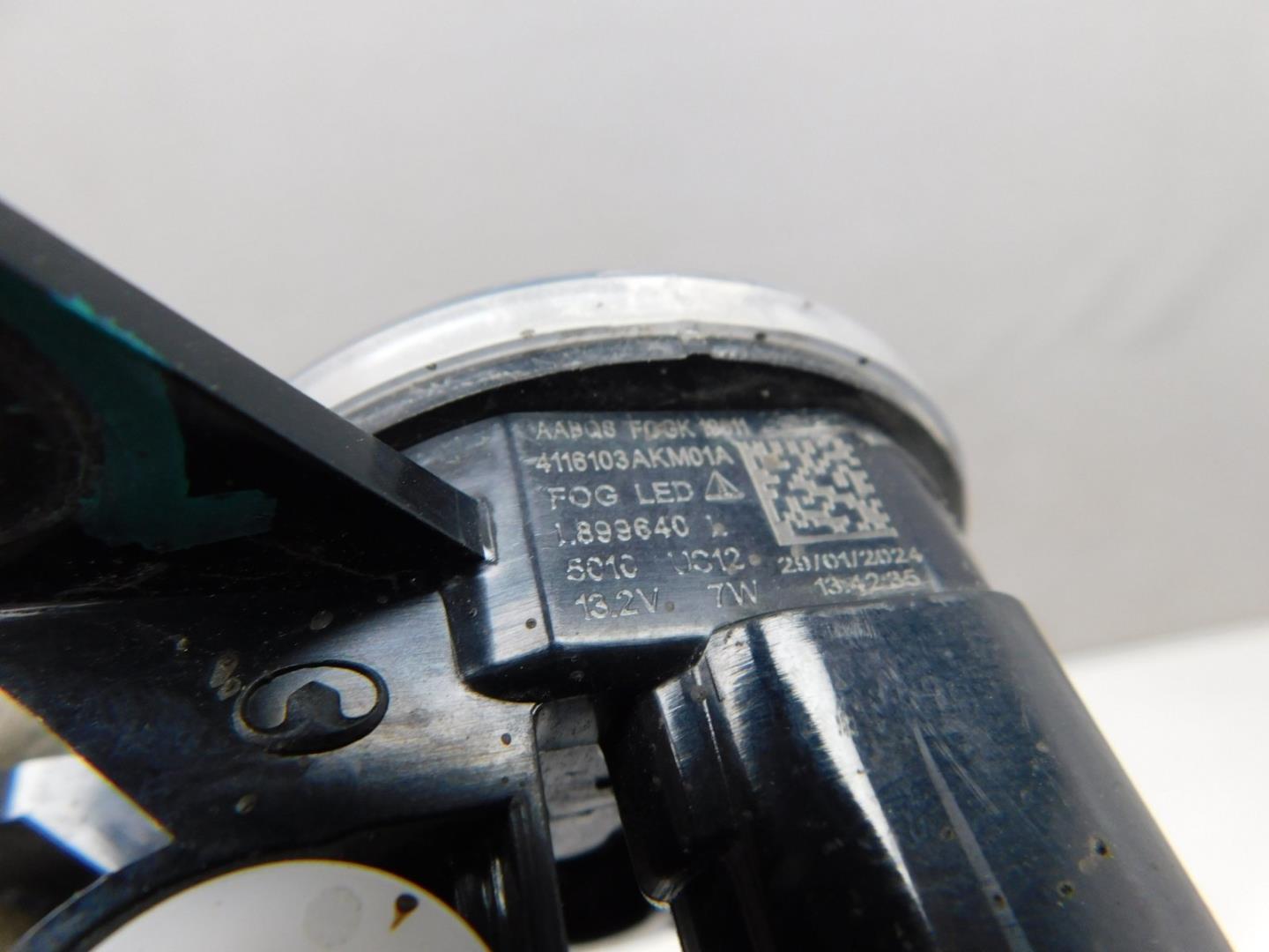 Фара противотуманная левая