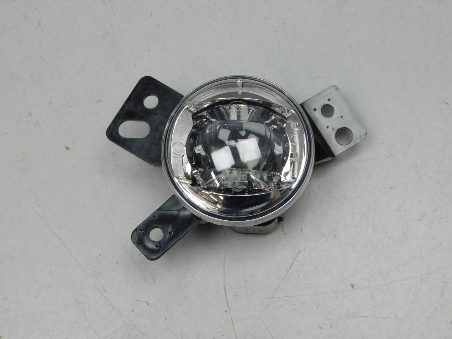 Фара противотуманная левая